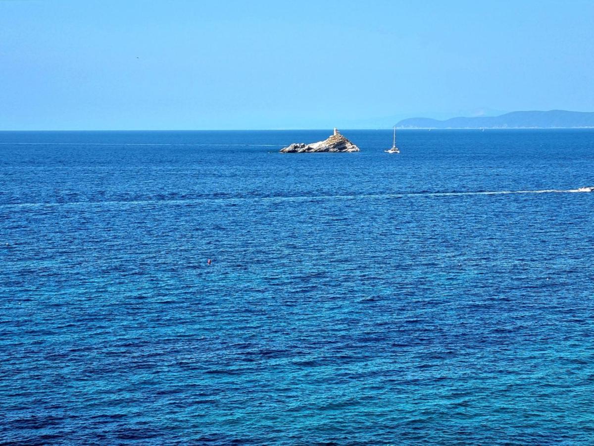 Appartamenti La Terrazza Sulle Ghiaie - Goelba Portoferraio Exterior photo