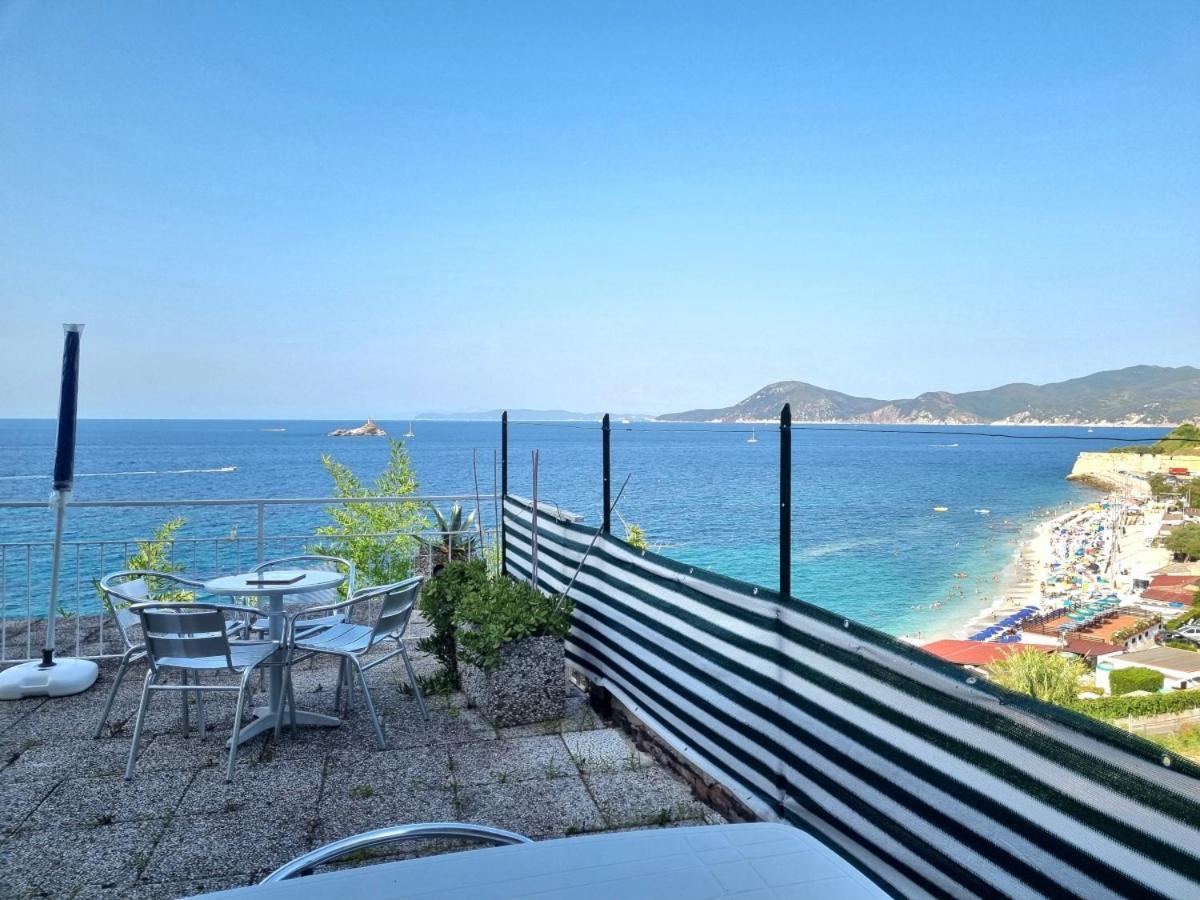 Appartamenti La Terrazza Sulle Ghiaie - Goelba Portoferraio Exterior photo