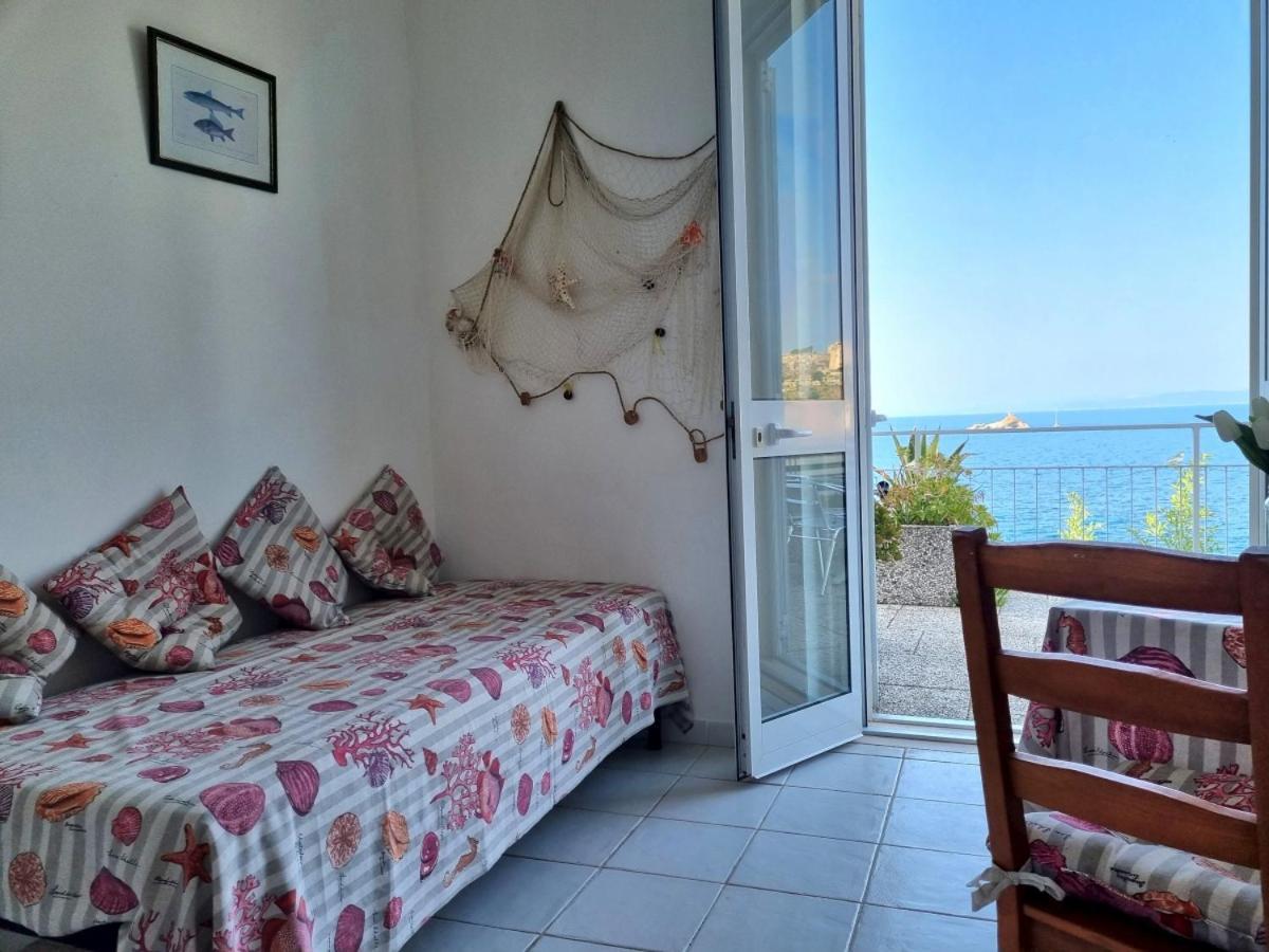 Appartamenti La Terrazza Sulle Ghiaie - Goelba Portoferraio Room photo